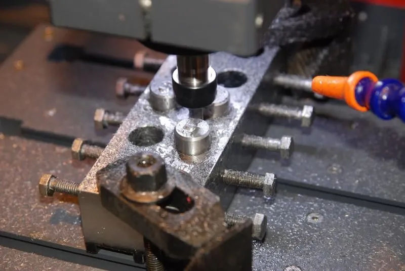 router_4230_4.jpeg router_4230_4.jpeg