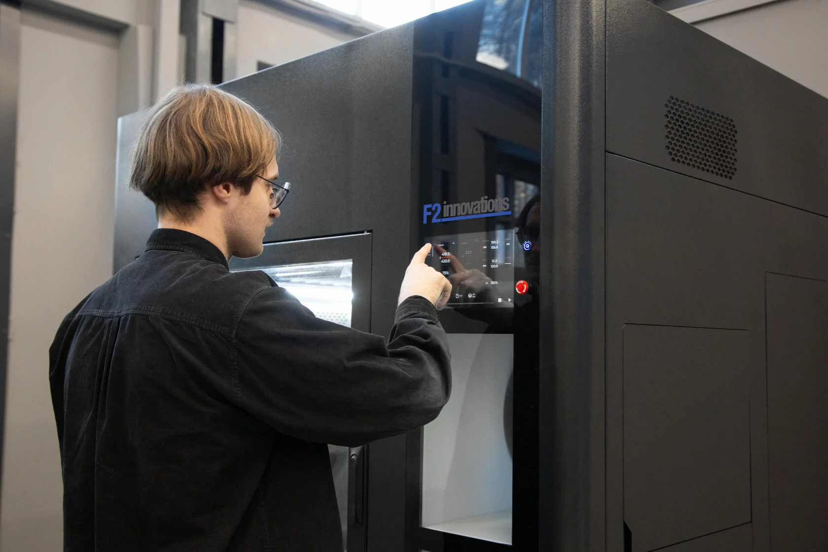 Промышленный 3D принтер F2 Quart Pellet