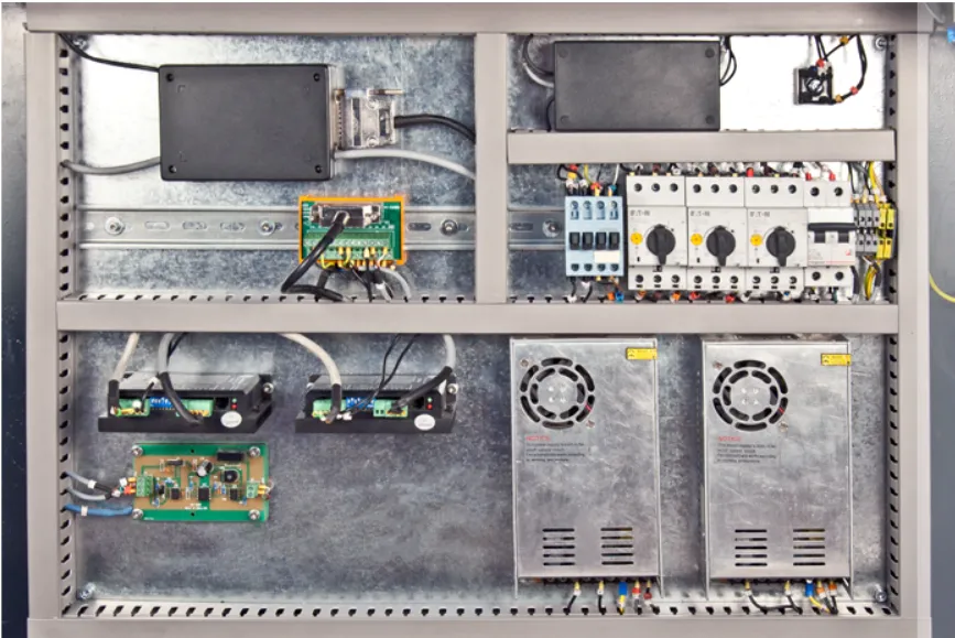 Токарный станок с ЧПУ Optima TU2807 CNC380V